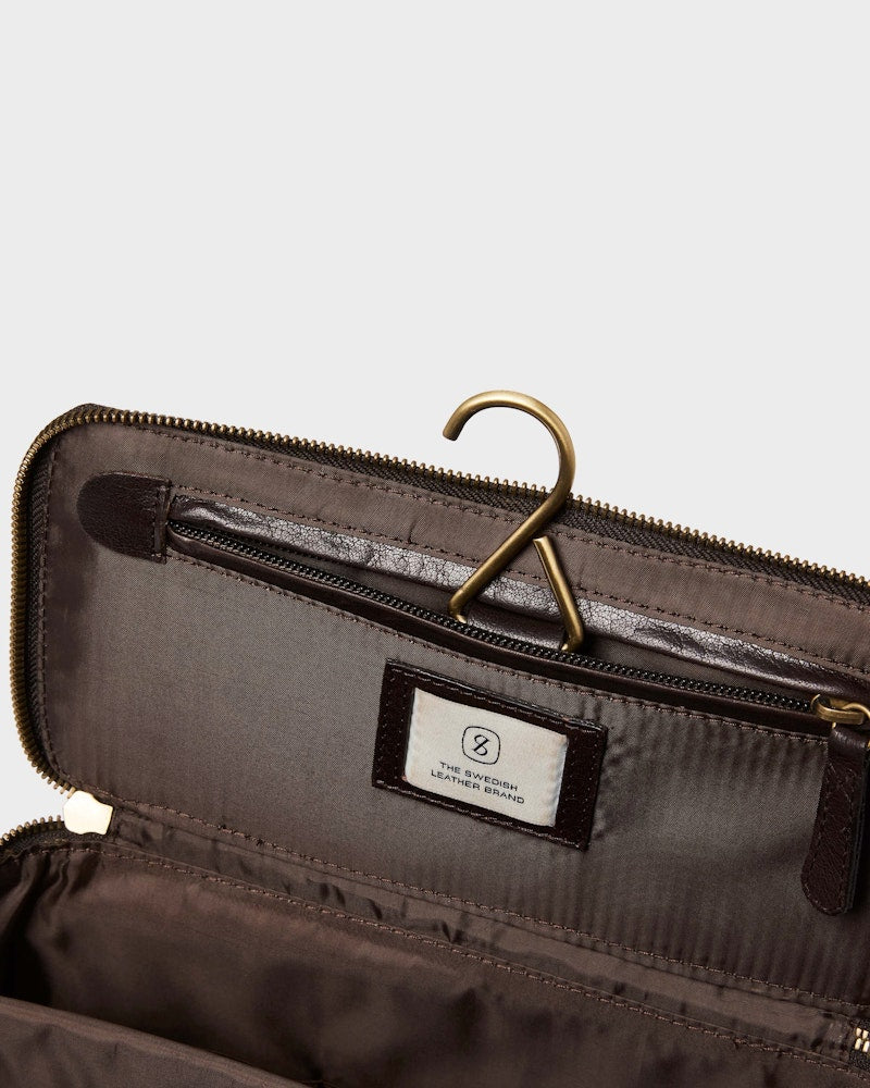 Necessär | Barolo - Collection of Brands