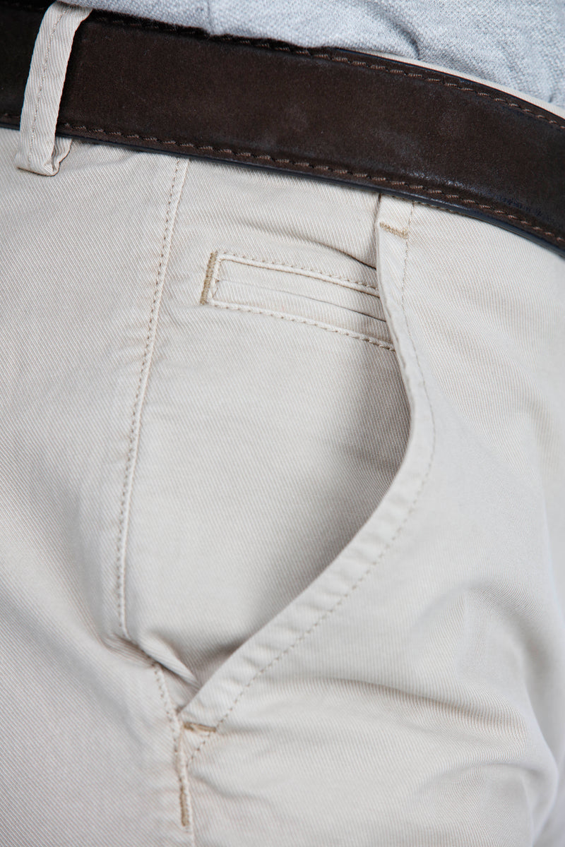 RAW TWILL CHINO - Collection of Brands